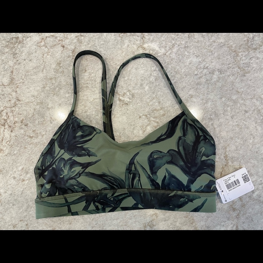 NWT Lululemon size 6